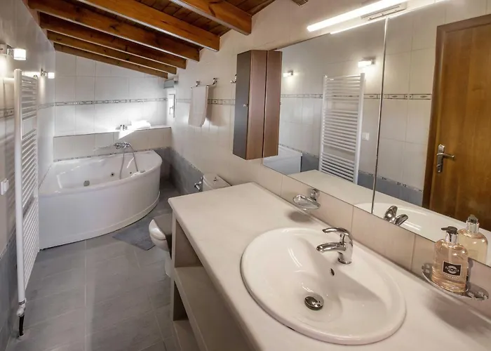 Spacious House With Extraordinary View In Corfu Apartment *