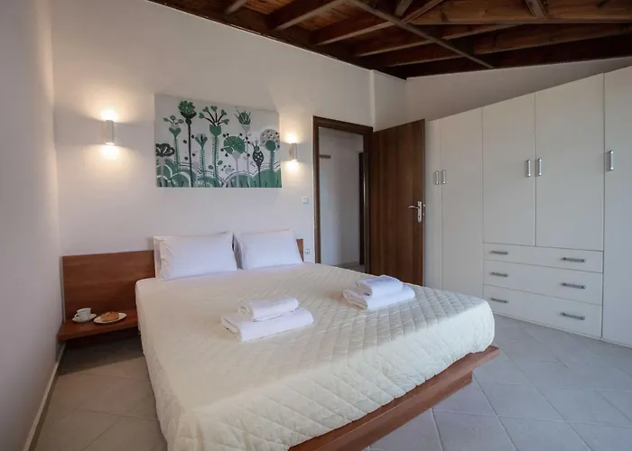 Spacious House With Extraordinary View In Corfu Neochorakion